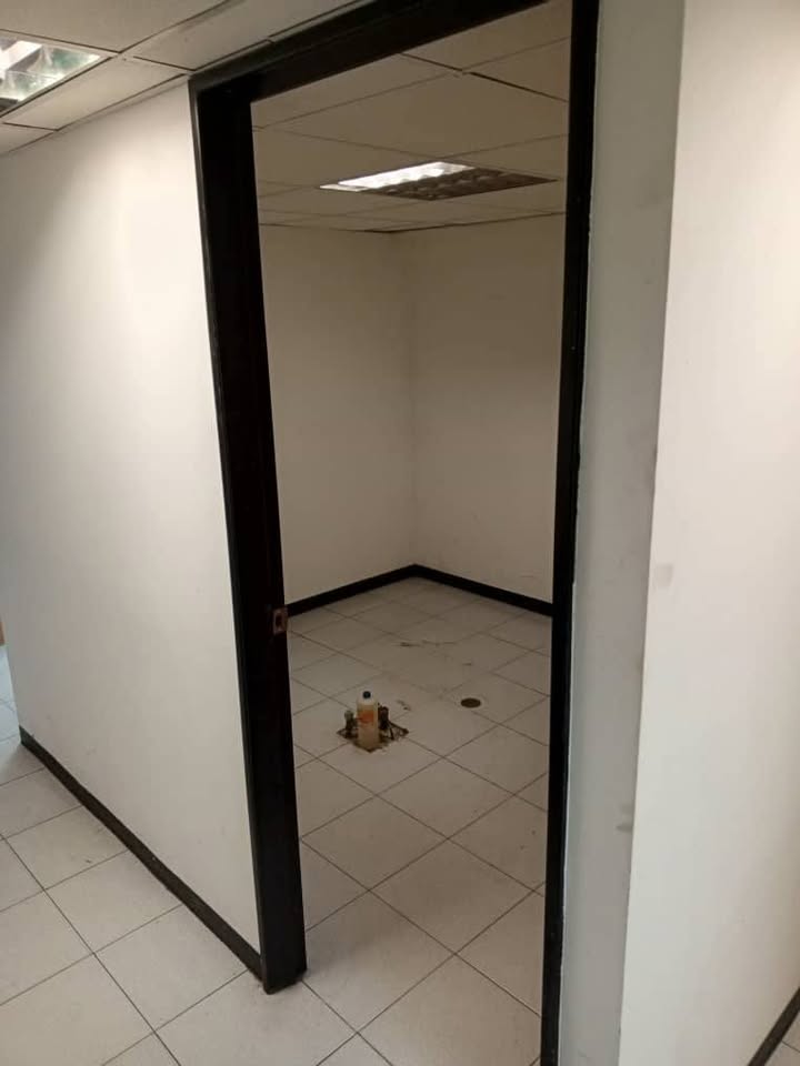 Privado: ALQUILO LOCALCOMERCIAL CENTRO DE CARACAS